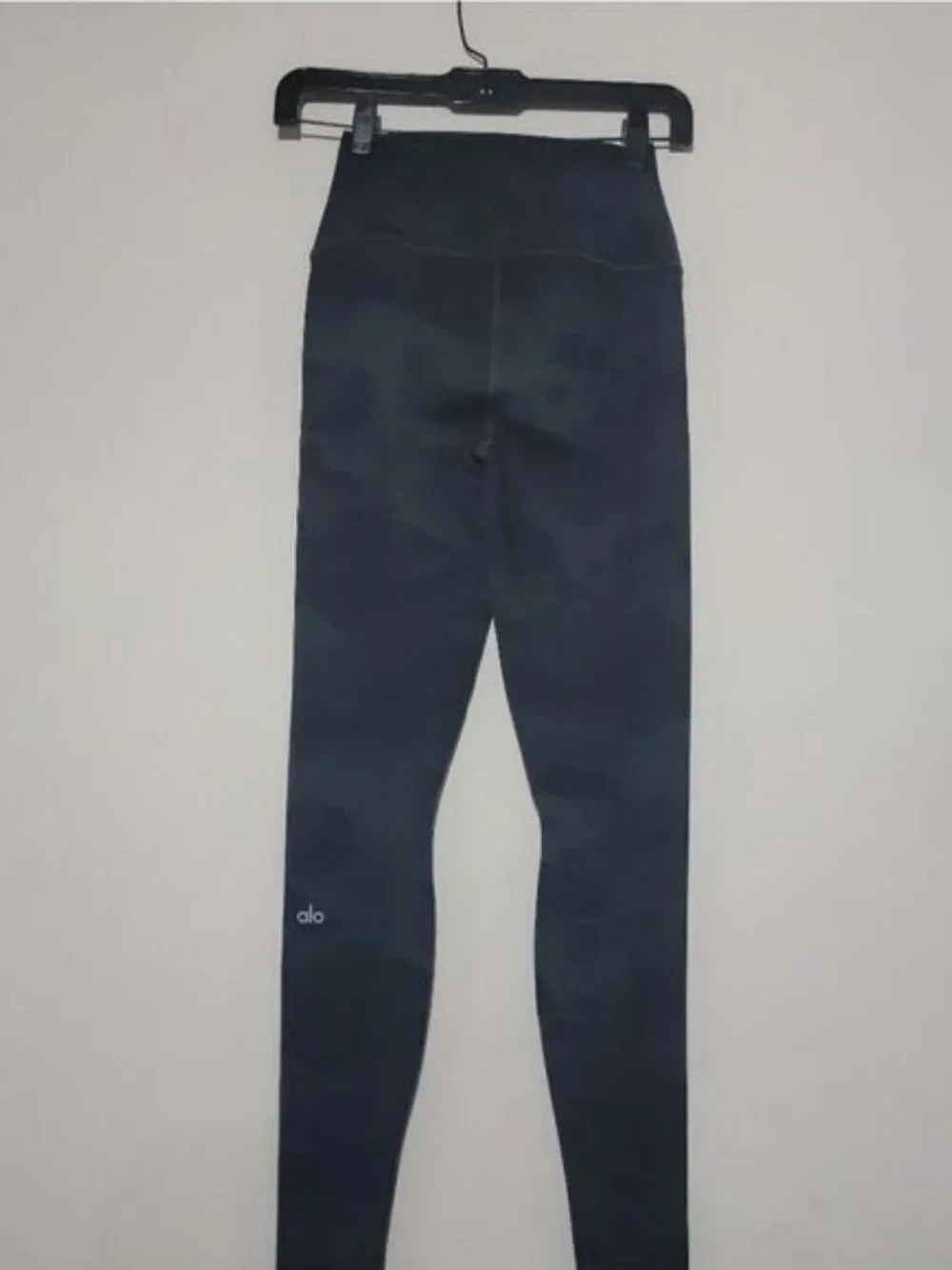 ALO Vapor Black Camo Leggings